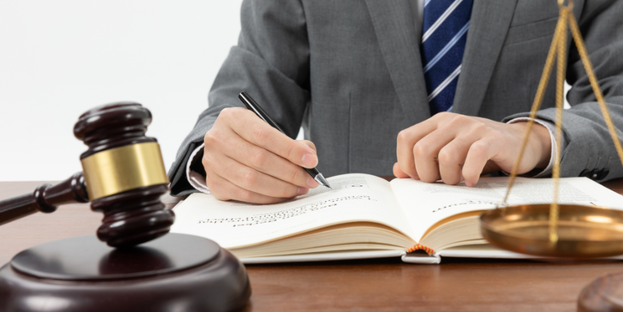Litigation Lawyer Calgary
